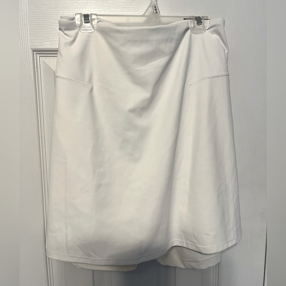 NWT Old Navy Active power soft white 3X skort